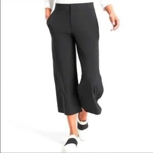 Athleta Tribeca crop wide-leg black size 8